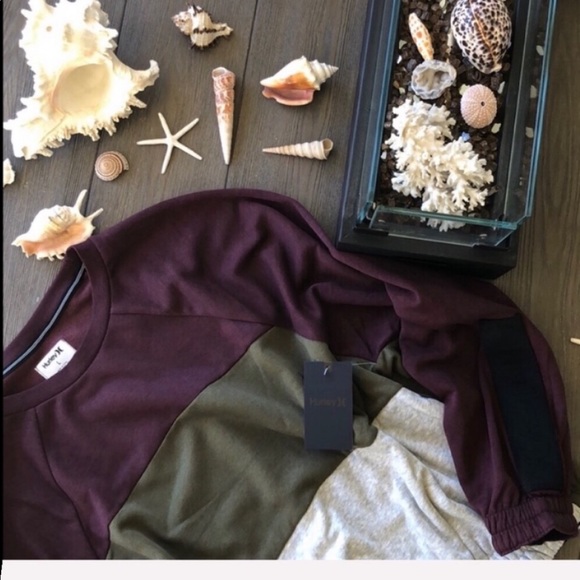 🌴🌼HURLEY- PULL OVER SWEATSHIRT🌼🌴 - Picture 4 of 8